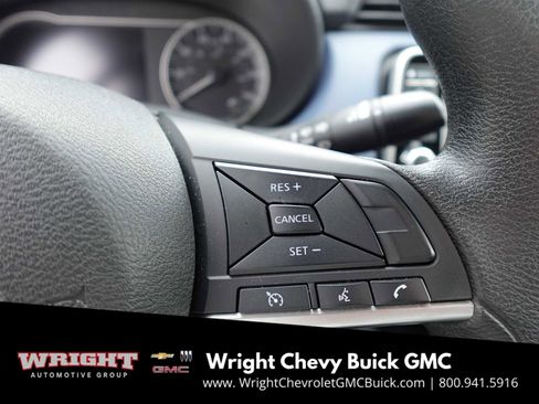 Used 2023 Nissan Versa SV image 15