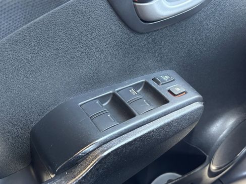 Used 2010 Honda Fit Sport image 12