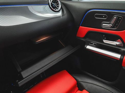 Used 2024 Mercedes-Benz GLA 35 AMG 4MATIC image 17