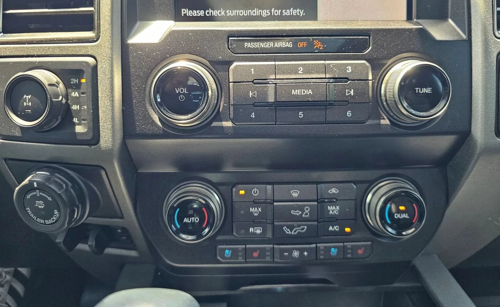 Used 2019 Ford F150 Raptor w/ Equipment Group 802A Luxury AWD/4WD image 36