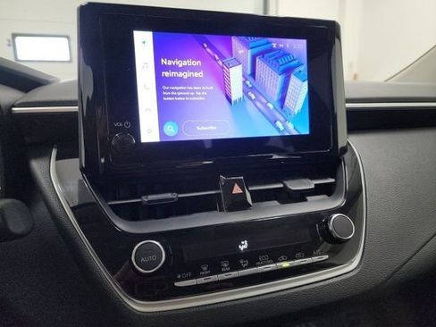 Used 2024 Toyota Corolla LE image 28