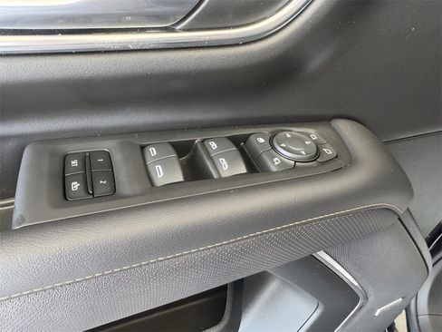 Used 2022 GMC Yukon AT4 w/ AT4 Premium Package image 13