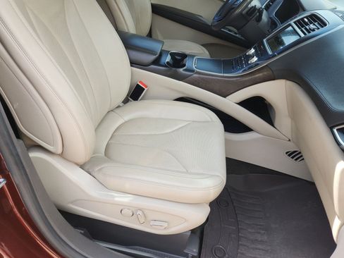 Used 2016 Lincoln MKX Reserve FWD image 17