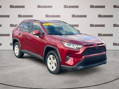 Used 2021 Toyota RAV4 XLE image 7