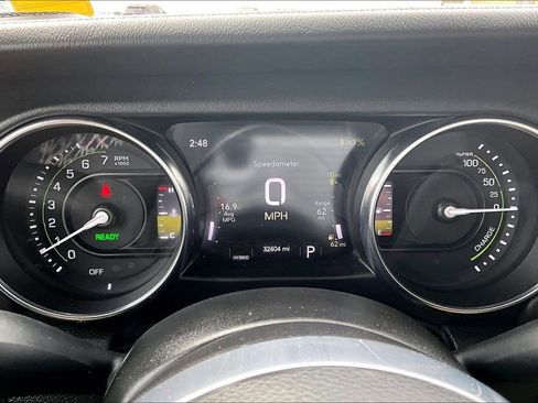 Used 2023 Jeep Wrangler Unlimited Sahara w/ Cold Weather Group AWD/4WD image 13