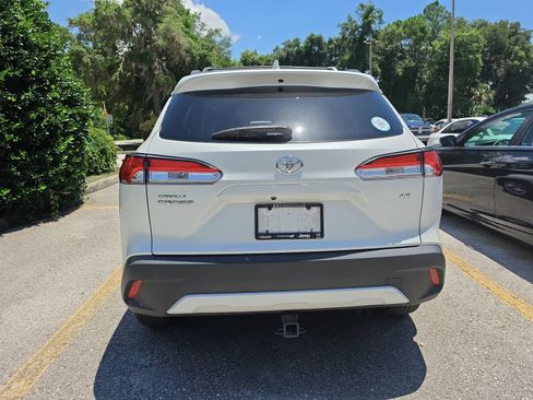 Used 2022 Toyota Corolla Cross LE w/ Moonroof Package FWD image 4