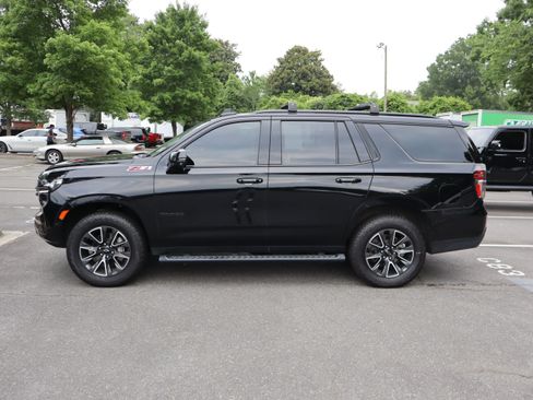 Used 2021 Chevrolet Tahoe Z71 w/ Z71 Signature Package AWD/4WD image 18