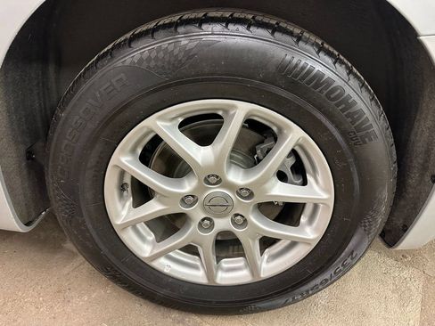 Certified 2023 Chrysler Pacifica Touring-L FWD image 32