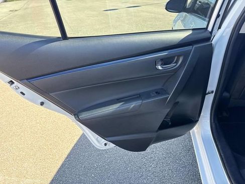 Used 2017 Toyota Corolla SE image 13