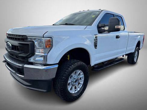 Used 2022 Ford F250 XL w/ Power Equipment Group AWD/4WD image 2