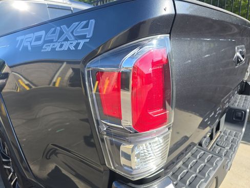 Used 2023 Toyota Tacoma TRD Sport w/ Technology Package AWD/4WD image 33
