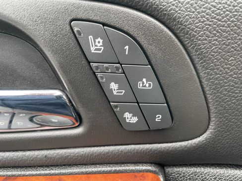 Used 2012 Chevrolet Tahoe LTZ AWD/4WD image 28
