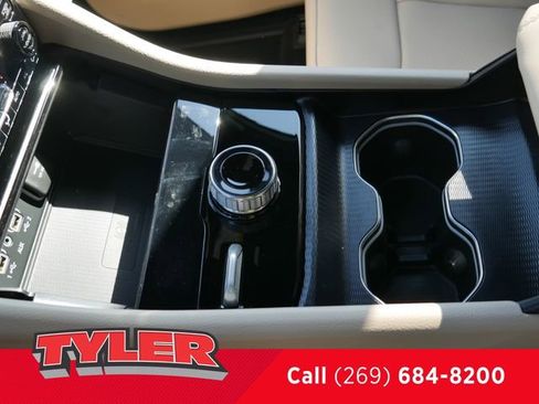 New 2025 Jeep Grand Cherokee Limited w/ Luxury Tech Group II image 38