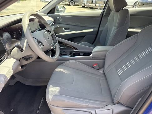 Used 2023 Hyundai Elantra SEL w/ Convenience Package FWD image 22