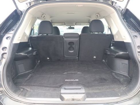 Used 2018 Nissan Rogue S FWD image 22