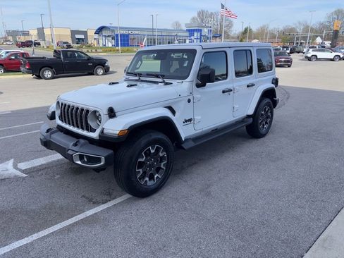 New 2026 Jeep Wrangler Unlimited Sahara AWD/4WD image 1