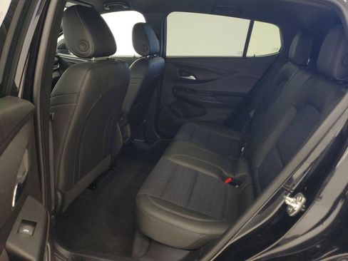 Used 2025 Buick Envista Preferred image 23