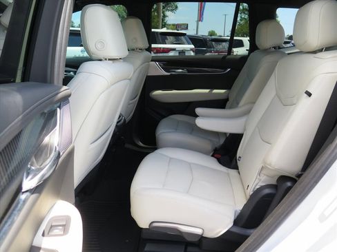 Used 2025 Cadillac XT6 Sport w/ Technology Package AWD/4WD image 23