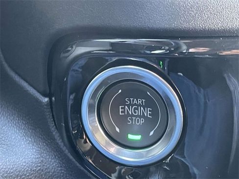 Used 2025 Chevrolet Silverado 2500 LTZ image 21