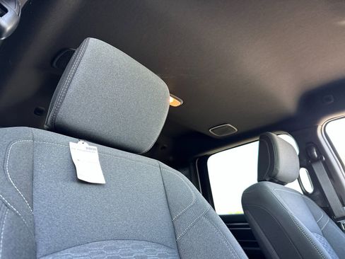 New 2025 RAM 2500 Big Horn AWD/4WD image 15