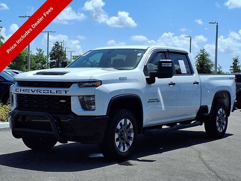 Used 2023 Chevrolet Silverado 2500 Custom AWD/4WD image 3
