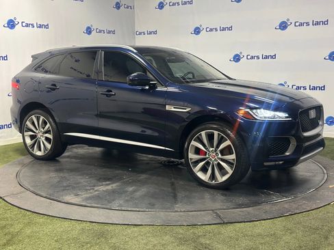 Used 2019 Jaguar F-PACE S image 2