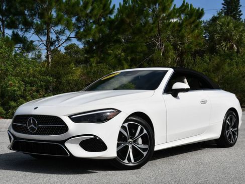 Used 2024 Mercedes-Benz CLE 300 4MATIC Cabriolet image 2