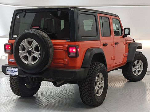 Used 2020 Jeep Wrangler Unlimited Sport S AWD/4WD image 3