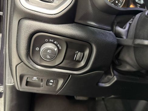 Used 2020 RAM 1500 Big Horn RWD image 24