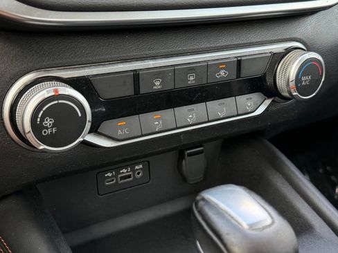 Used 2019 Nissan Altima 2.5 SR FWD image 22