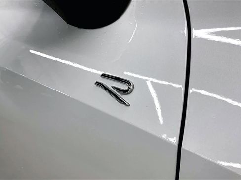 New 2026 Volkswagen Tiguan SE R-Line image 32