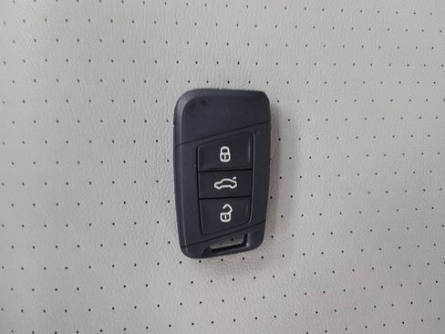Used 2019 Volkswagen Jetta R-Line FWD image 32