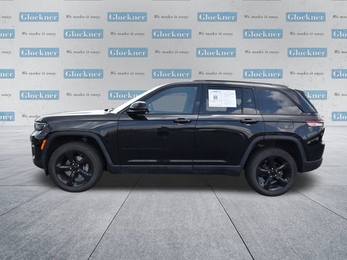 Used 2024 Jeep Grand Cherokee Altitude AWD/4WD image 10