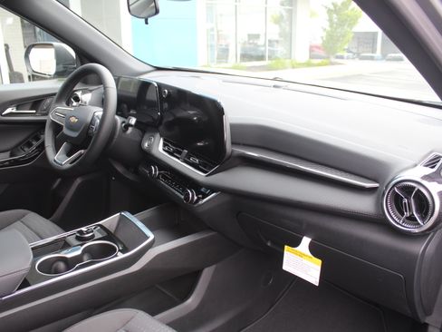 New 2026 Chevrolet Equinox LT FWD image 14