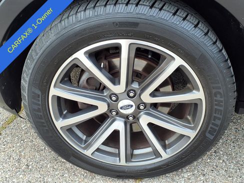 Used 2015 Ford Explorer XLT w/ Equipment Group 202B AWD/4WD image 9