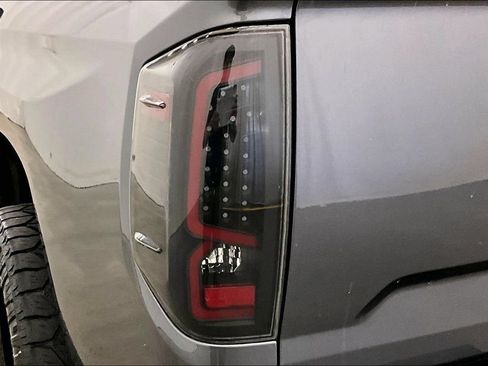 Used 2021 Toyota Tundra Limited w/ Limited Premium Package AWD/4WD image 24