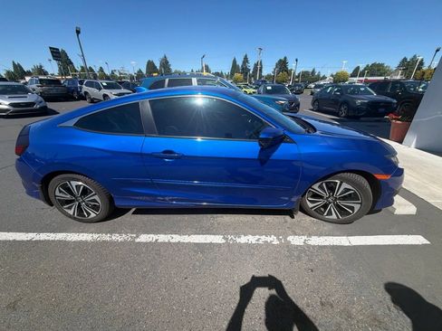 Used 2018 Honda Civic EX-T image 2