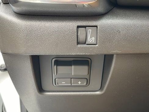 New 2026 GMC Canyon Elevation w/ Convenience Package image 15