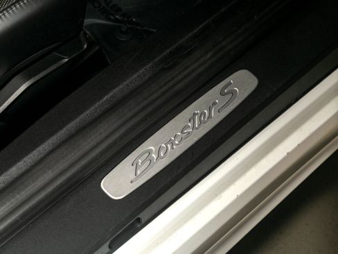 Used 2018 Porsche 718 Boxster S image 31