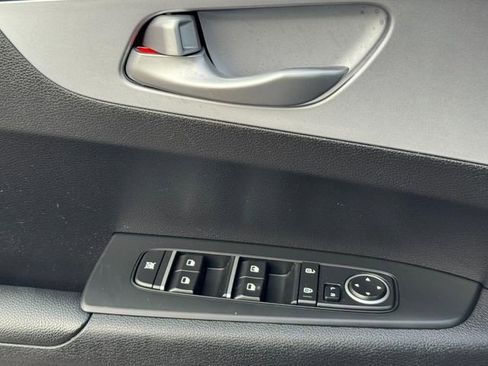 Used 2024 Kia Forte LXS image 21