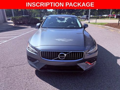 Used 2019 Volvo S60 T5 Inscription FWD image 2