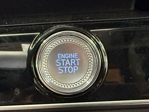 Used 2026 Genesis GV70 2.5T Select image 24