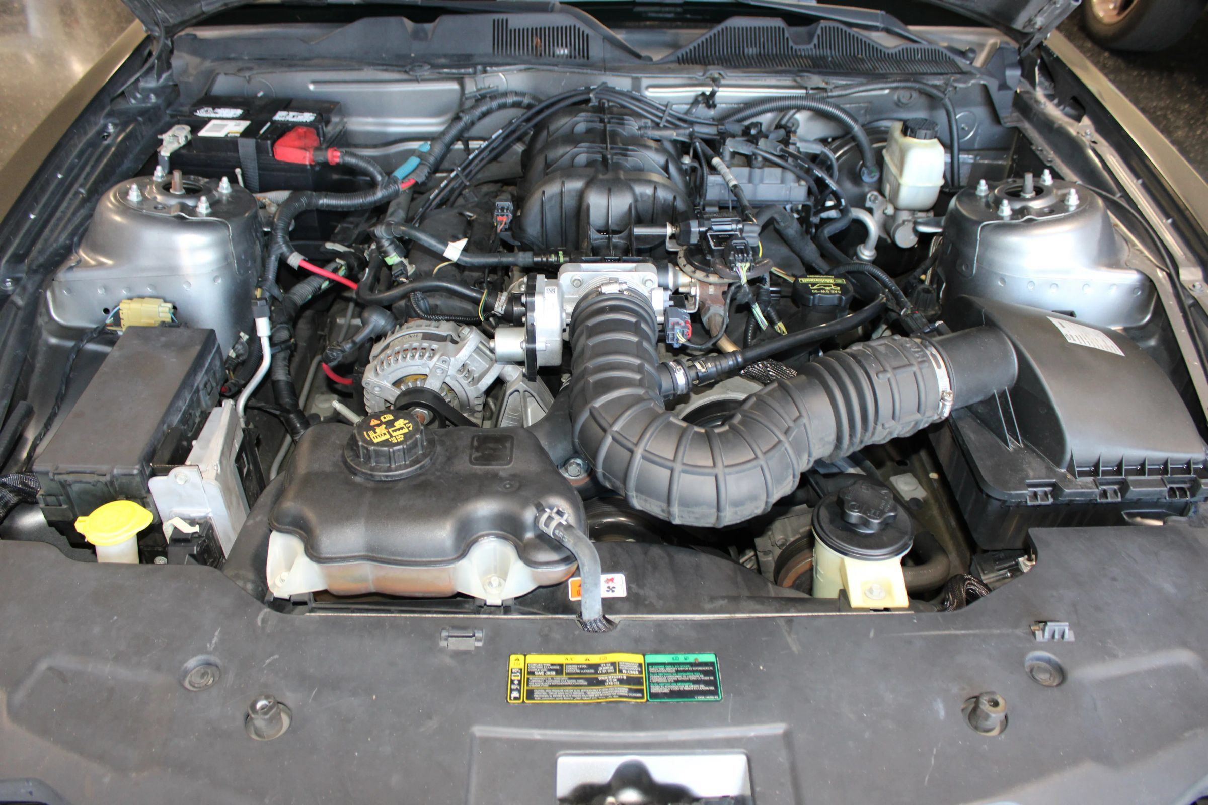 Used 2010 Ford Mustang Coupe RWD image 31