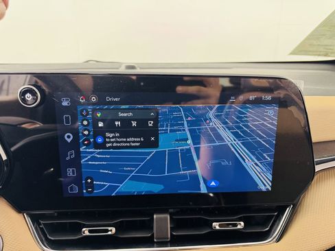 Used 2025 Chevrolet Equinox ACTIV w/ Safety and Technology Package FWD image 18