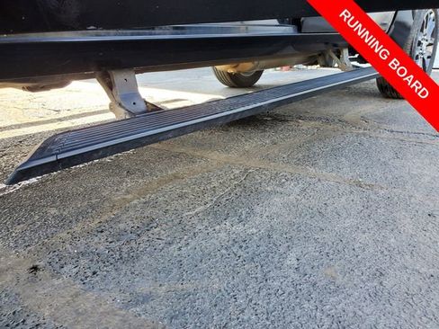 Used 2023 Toyota Tundra Platinum image 9