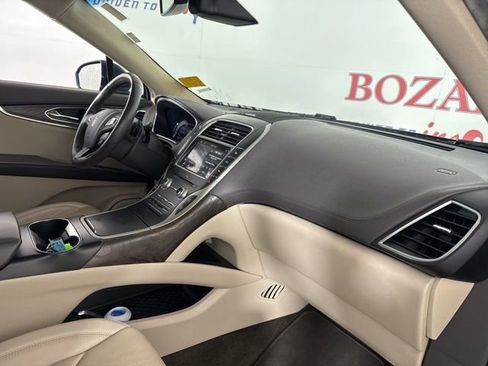 Used 2017 Lincoln MKX Reserve image 18