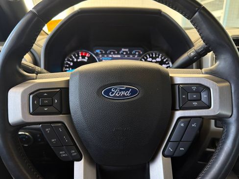 Used 2020 Ford F250 Platinum w/ FX4 Off-Road Package AWD/4WD image 26