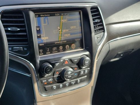 Used 2016 Jeep Grand Cherokee Limited AWD/4WD image 31