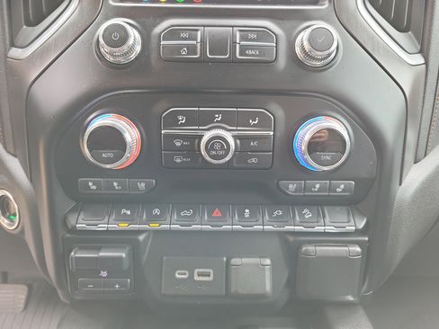 Used 2021 GMC Sierra 1500 AT4 w/ AT4 Premium Package image 13