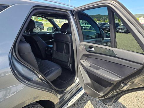 Used 2019 Mercedes-Benz GLE 400 4MATIC image 16